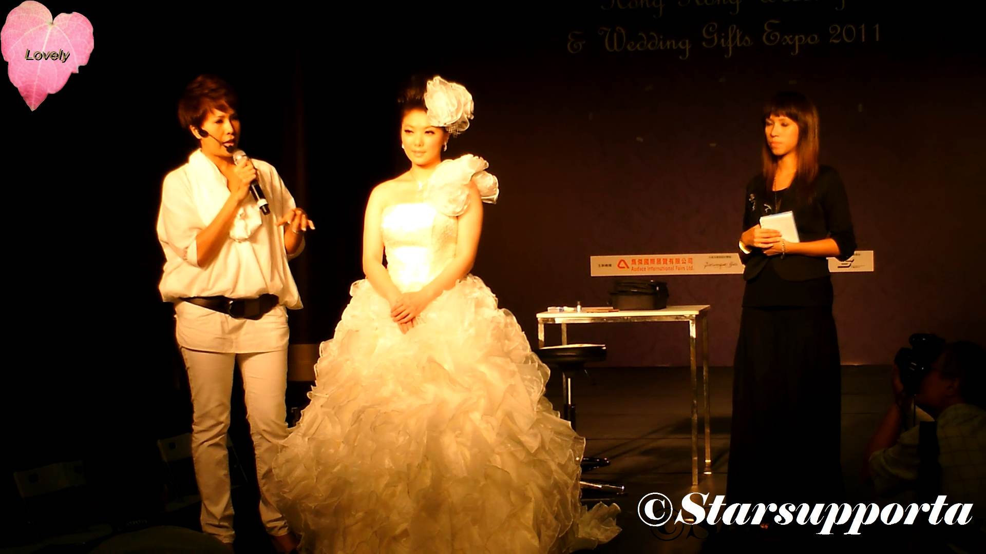 20110716 Hong Kong Wedding Expo - Born To Be 新娘化妝示範 @ 香港會議展覽中心 HKCEC (video)